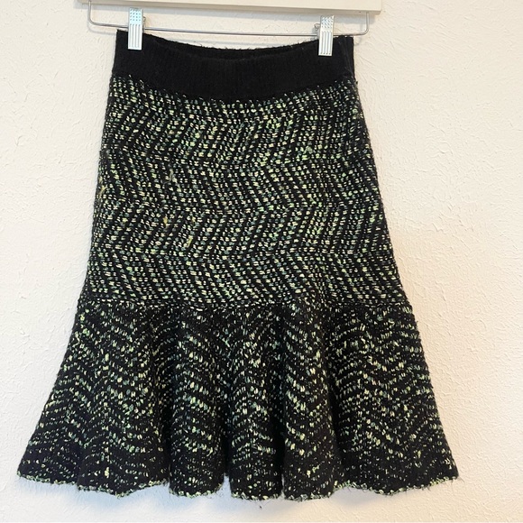 Anthropologie Dresses & Skirts - Anthropologie Moth Black & Green Knot Knee Length Skirt Size Small